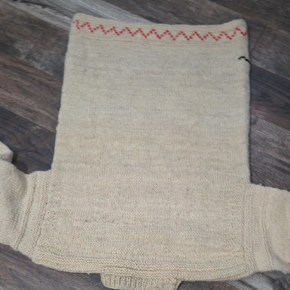 Camisola Poveira – Vintage Portuguese Fisherman Wool Sweater, Handmade - Picture 10 of 16